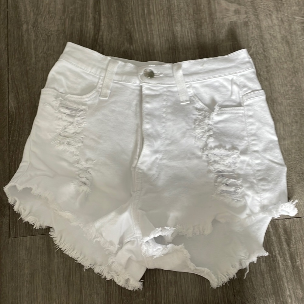 high waisted white shorts